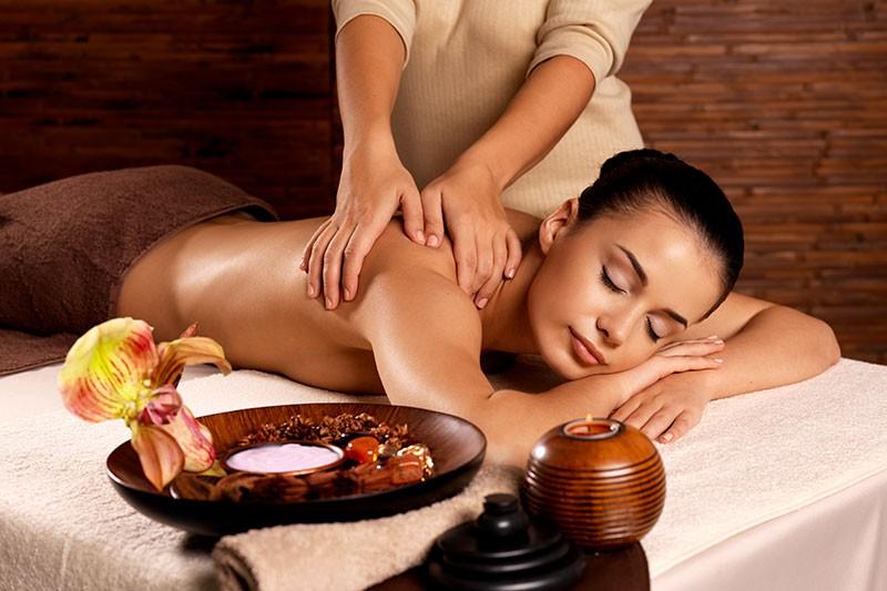Massage relaxant du corps